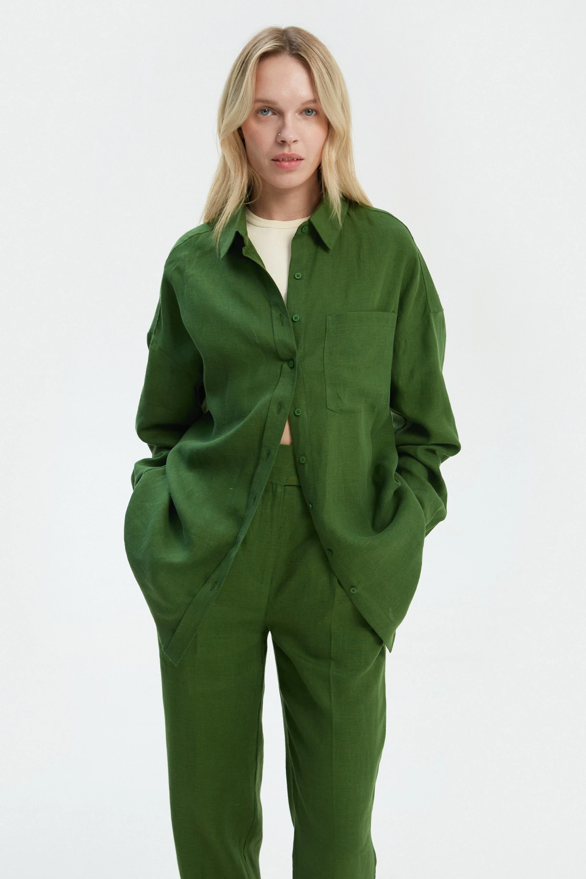 Green loose-fit shirt made of 100% linen, photo 2