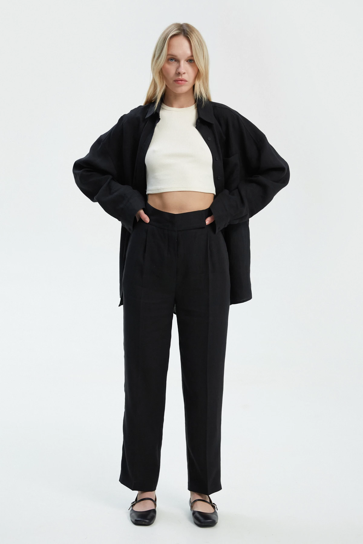Black straight cut cropped linen trousers, photo 4