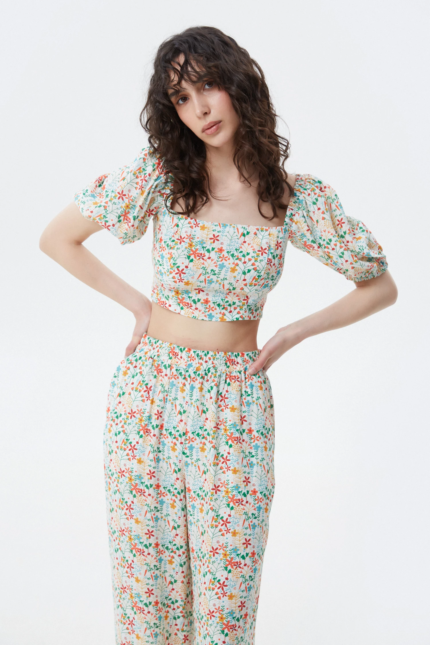 Milky viscose crop top with floral print, photo 1