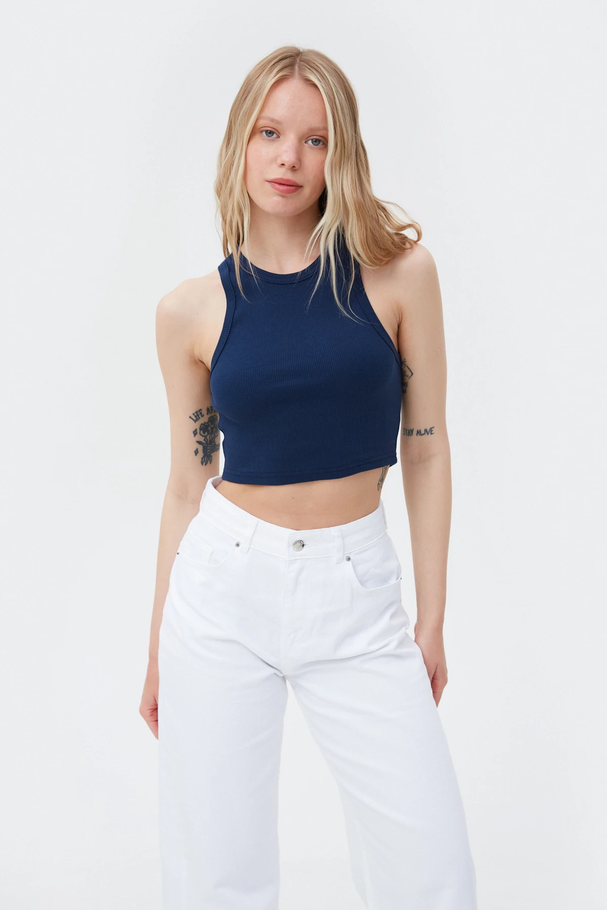Navy blue cotton crop top with an oval neckline, photo 4