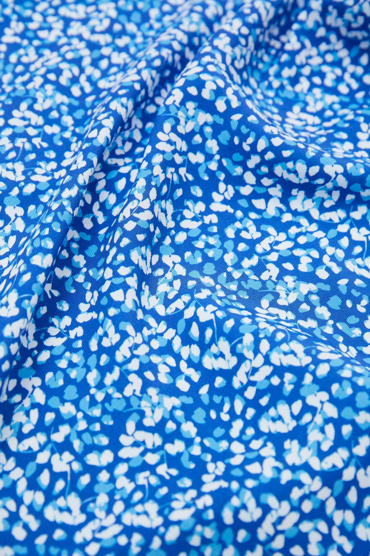Short viscose dress with "blue drops" print, photo 4