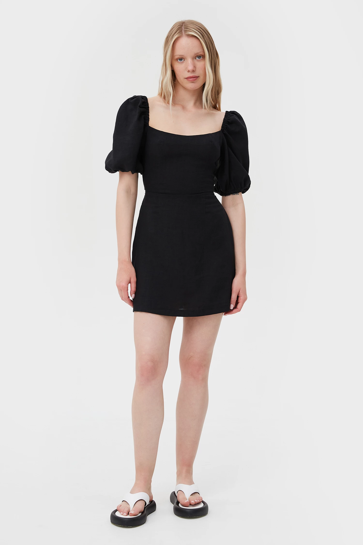 Чорна коротка лляна сукня з відкритою спиною, фото 3