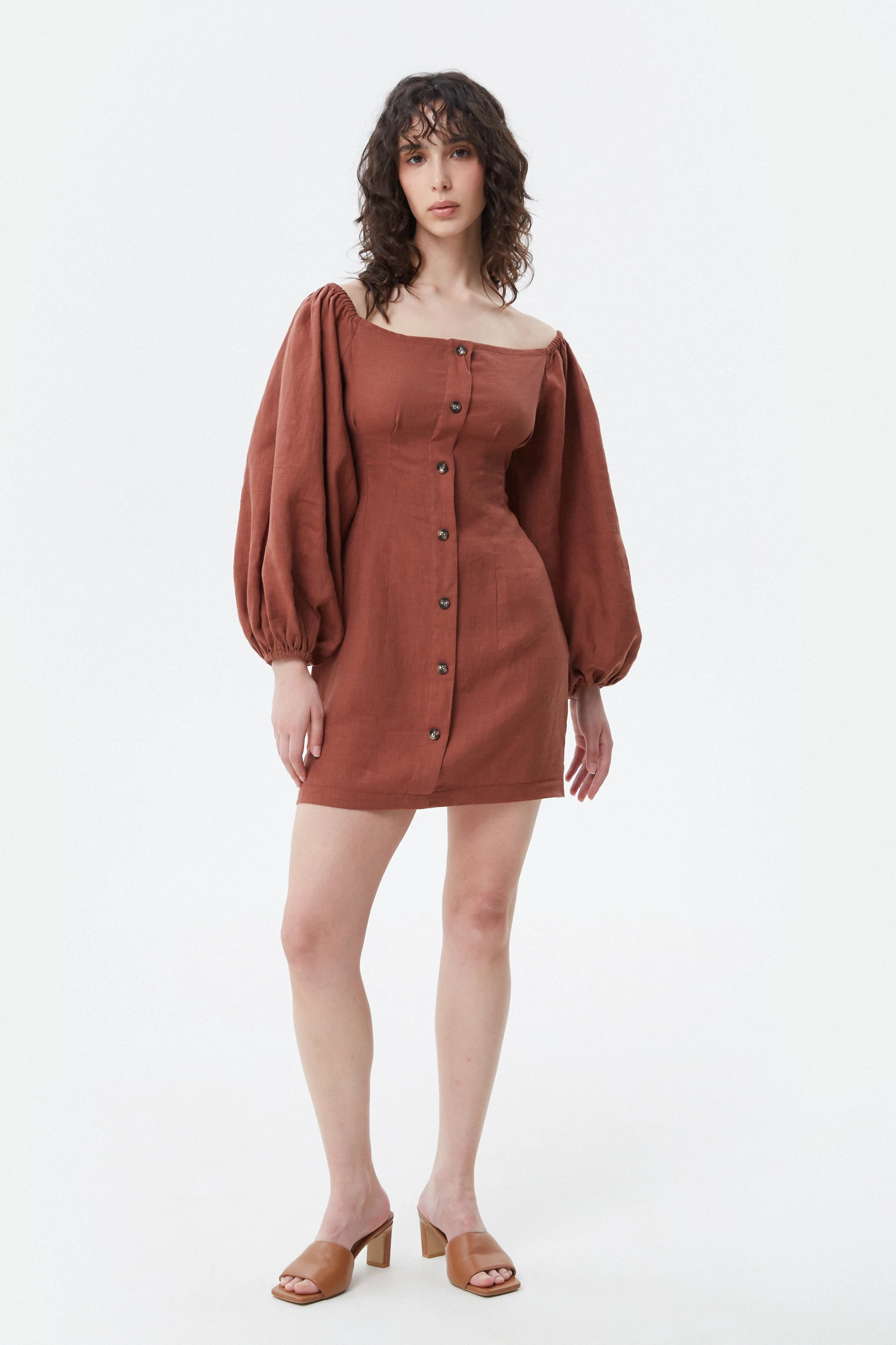 Chocolate short linen dress with open shoulders, photo 5