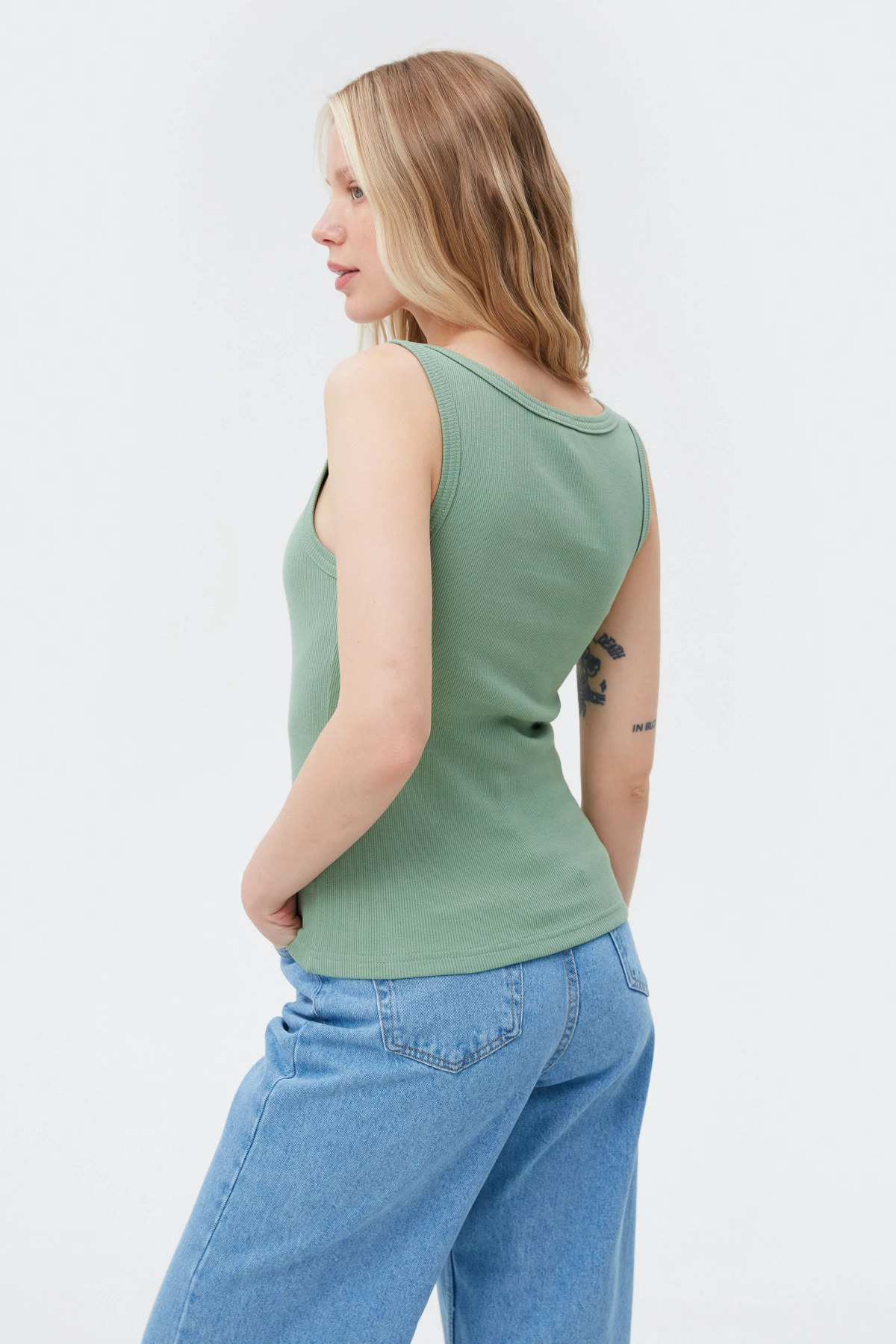 Pistachio cotton ribbed tank top with deep oval neckline, photo 3