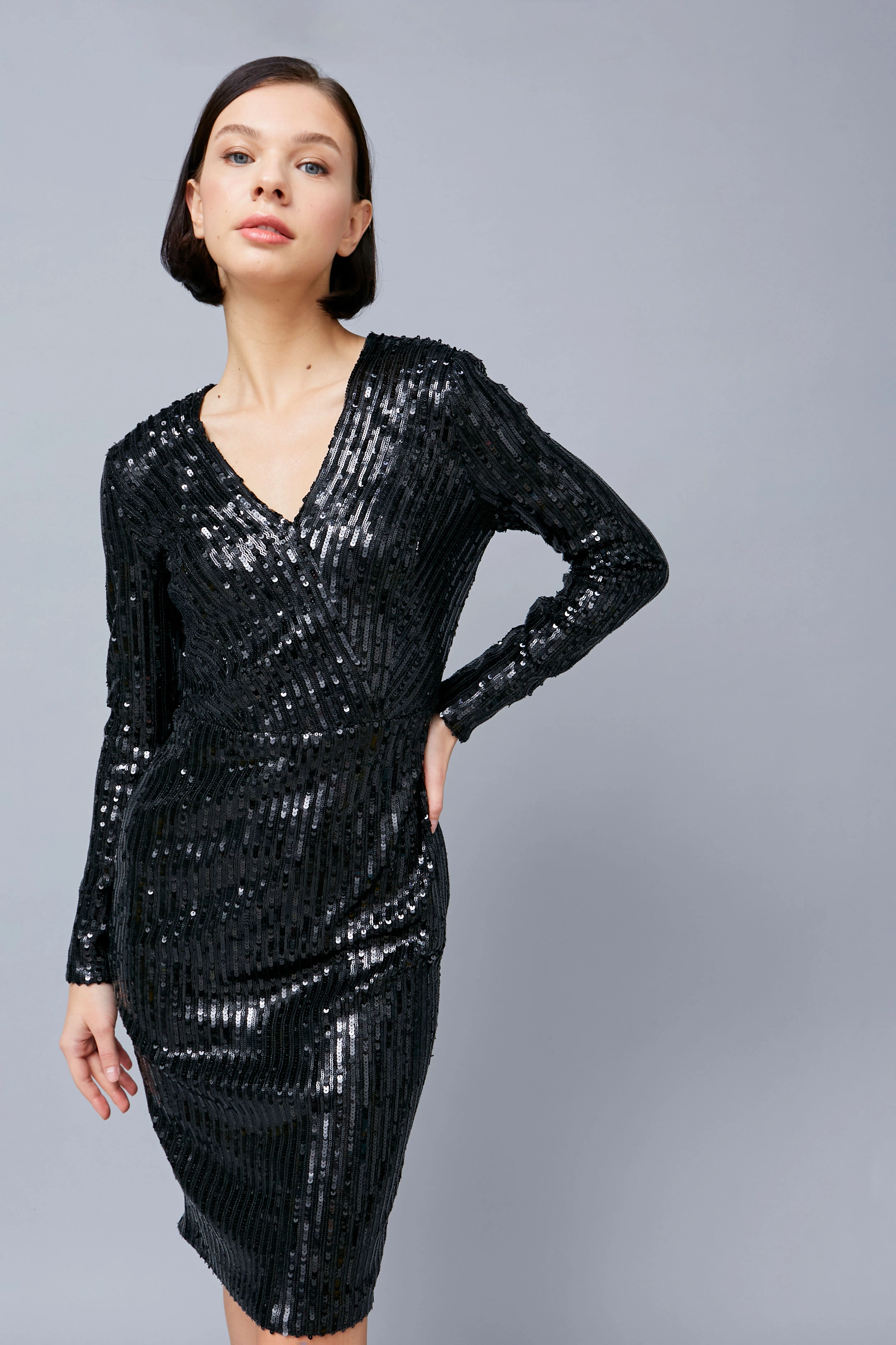 Black sequin fitted dress, photo 1
