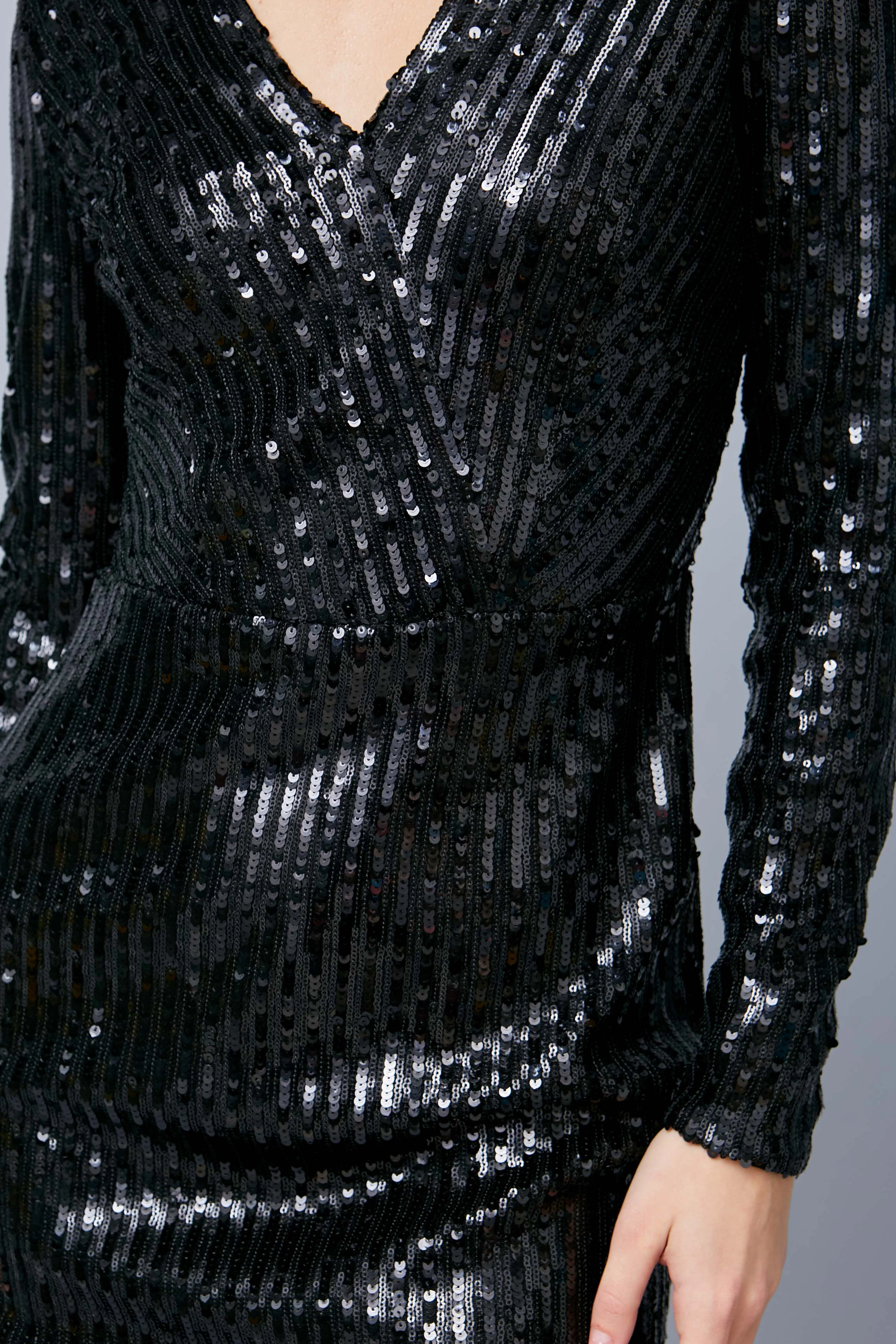 Чорна приталена сукня з паєтками, фото 4
