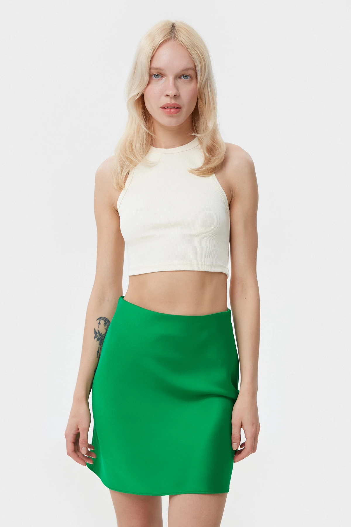 Green short satin skirt, photo 1