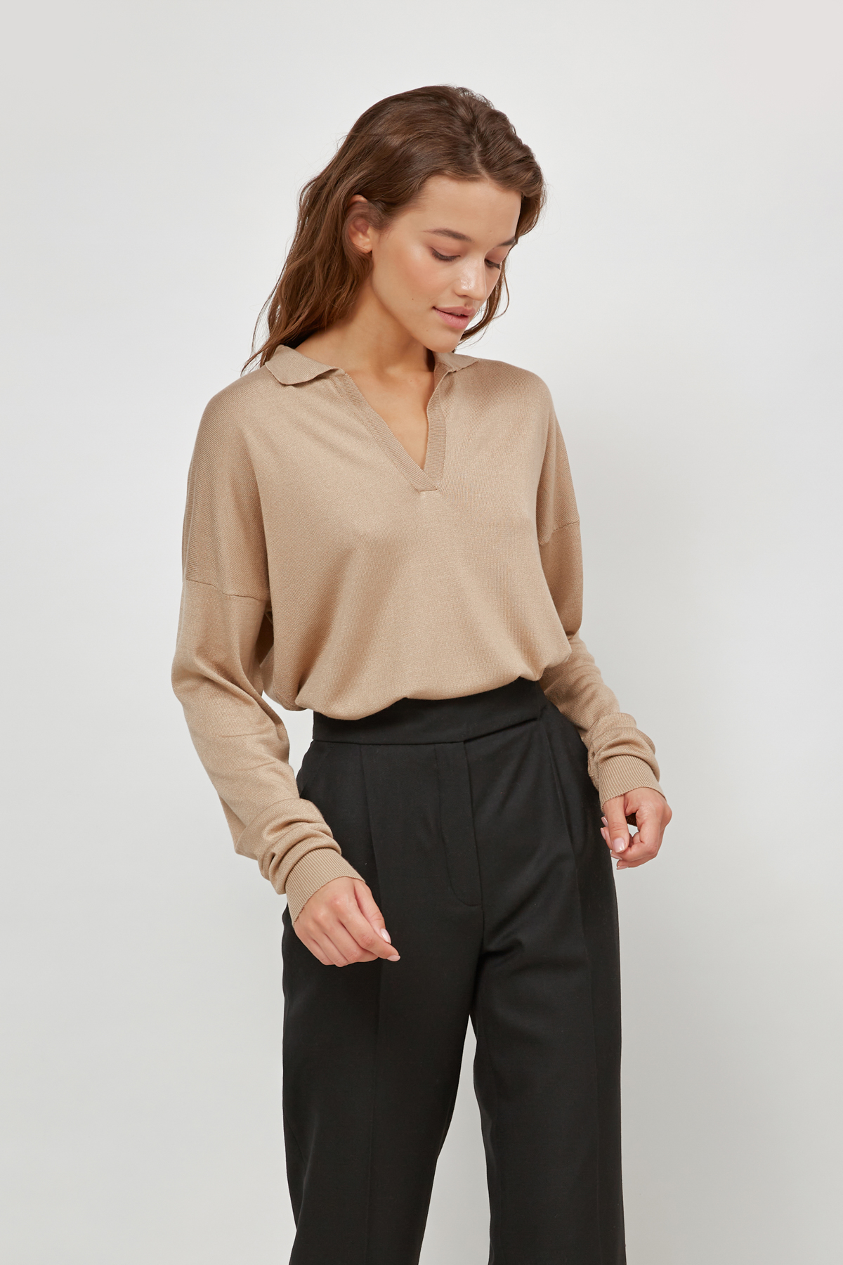 Loose fit beige knitted jumper, photo 2