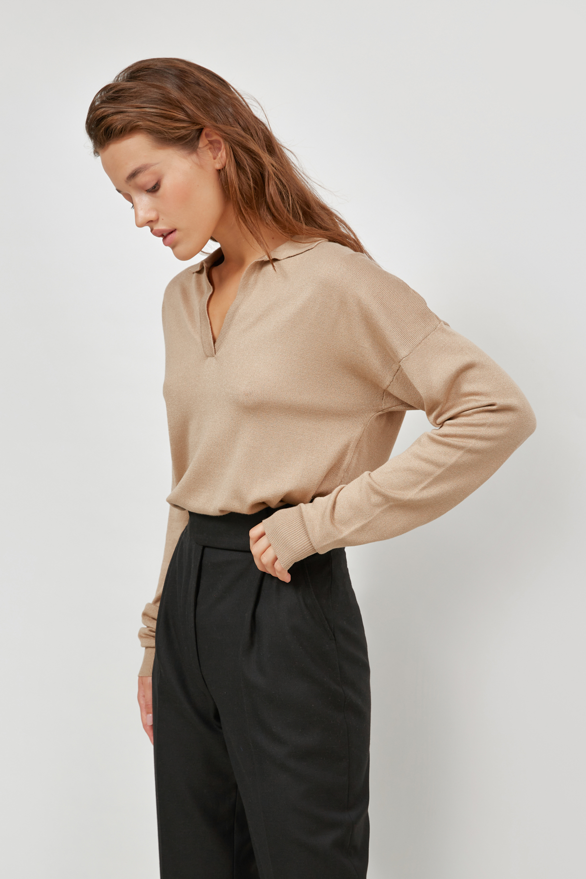 Loose fit beige knitted jumper, photo 3