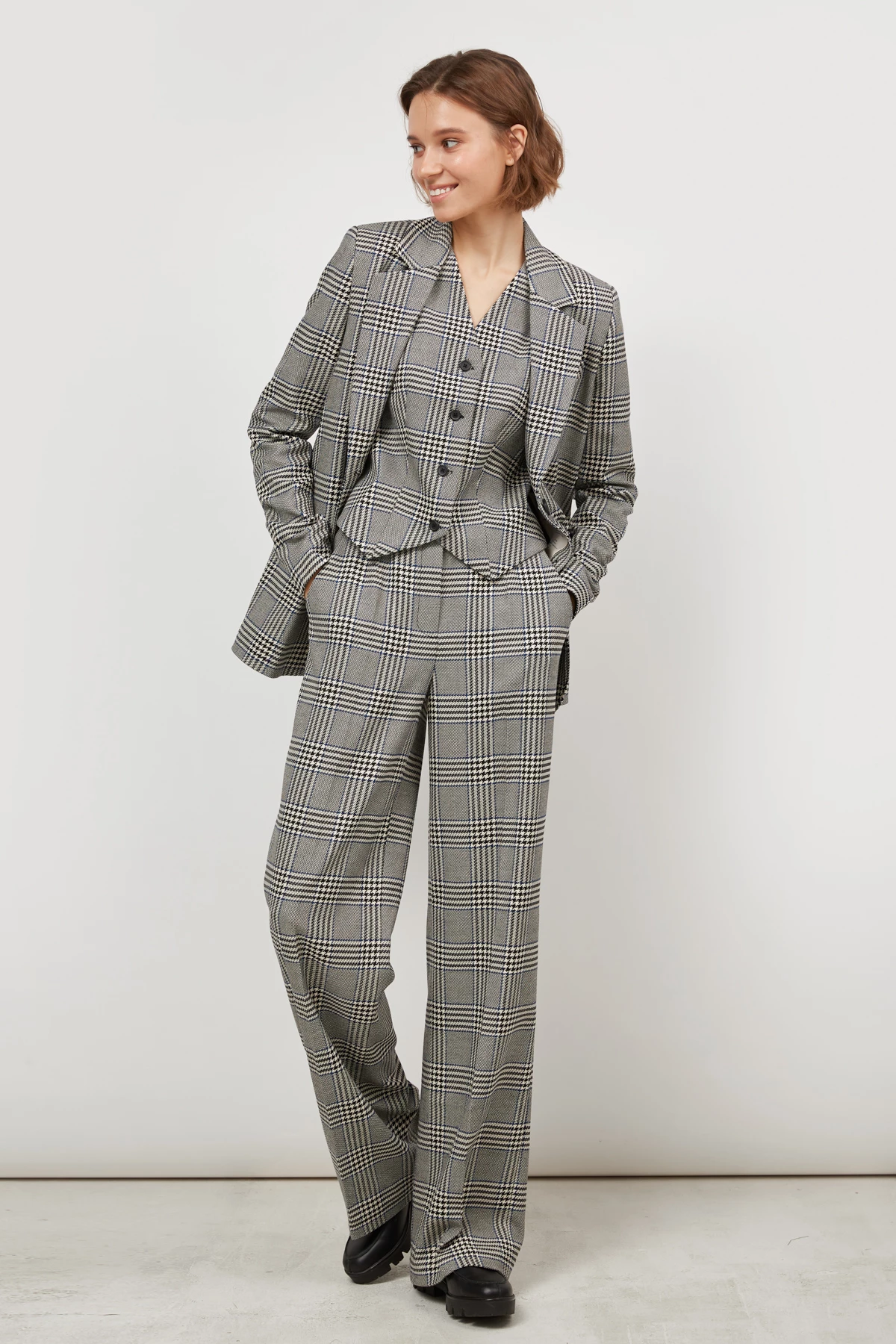 Long wide leg checked trousers, photo 1