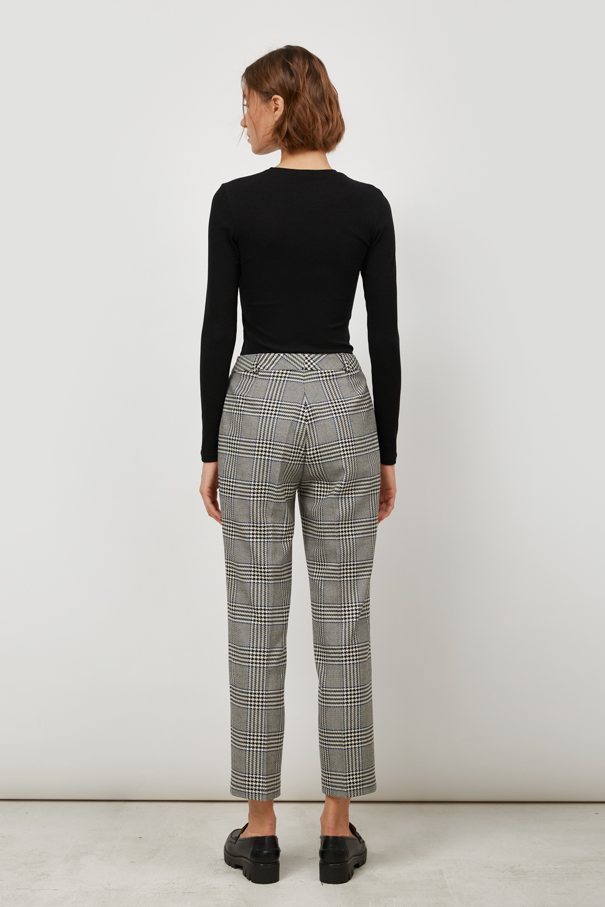 Buy Checked Mid-Rise Cropped Slim Fit Flat-Front Trousers Online at Best  Prices in India - JioMart.