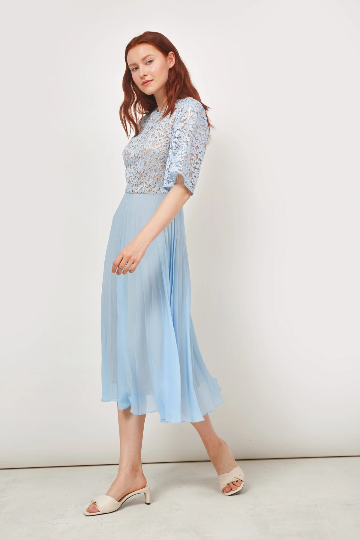 Midi dress in blue lace and chiffon , photo 2