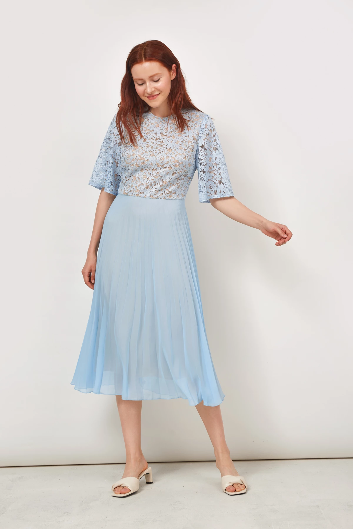 Midi dress in blue lace and chiffon , photo 3