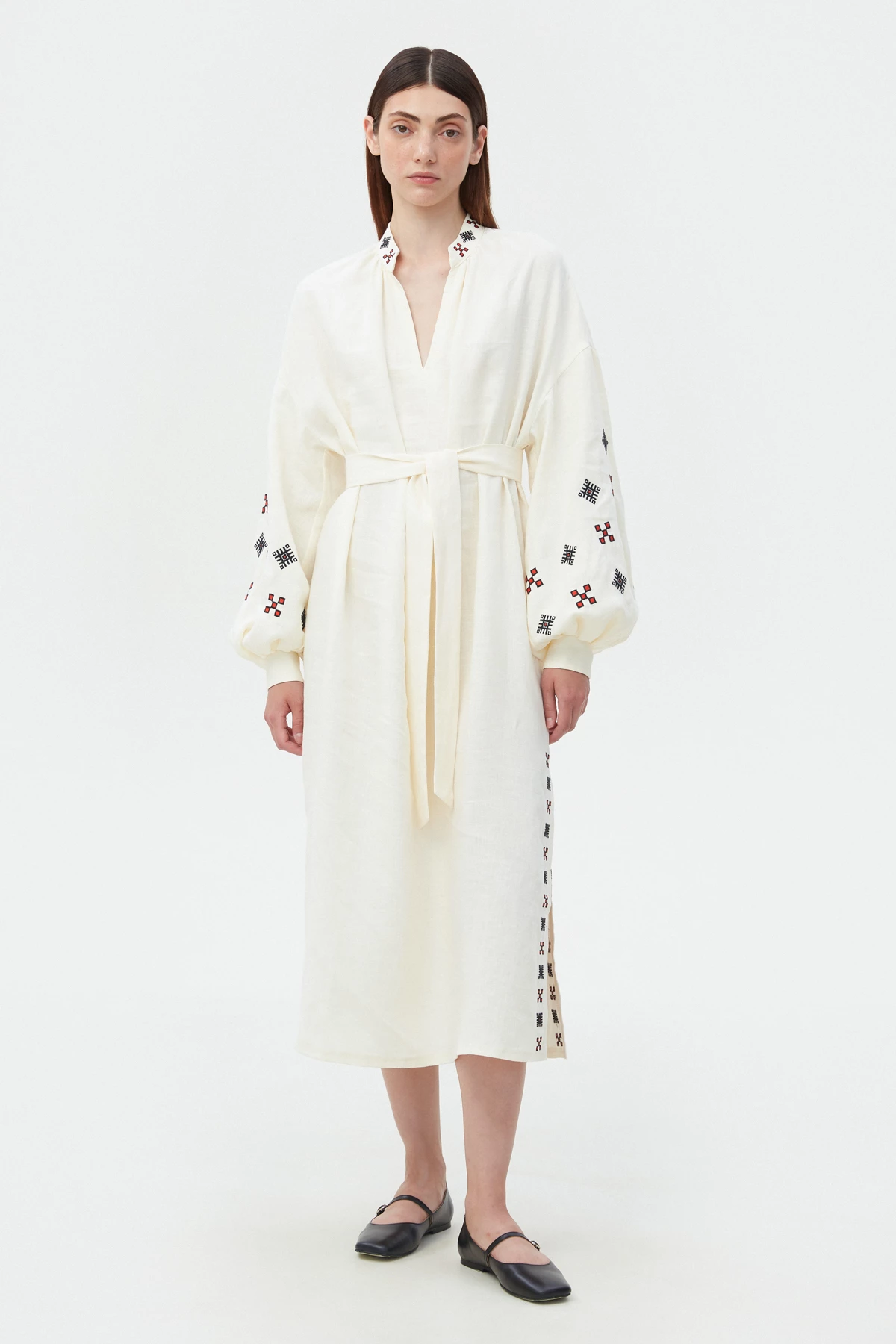 Молочна вишита сукня в геометричний орнамент зі 100% льону, фото 1