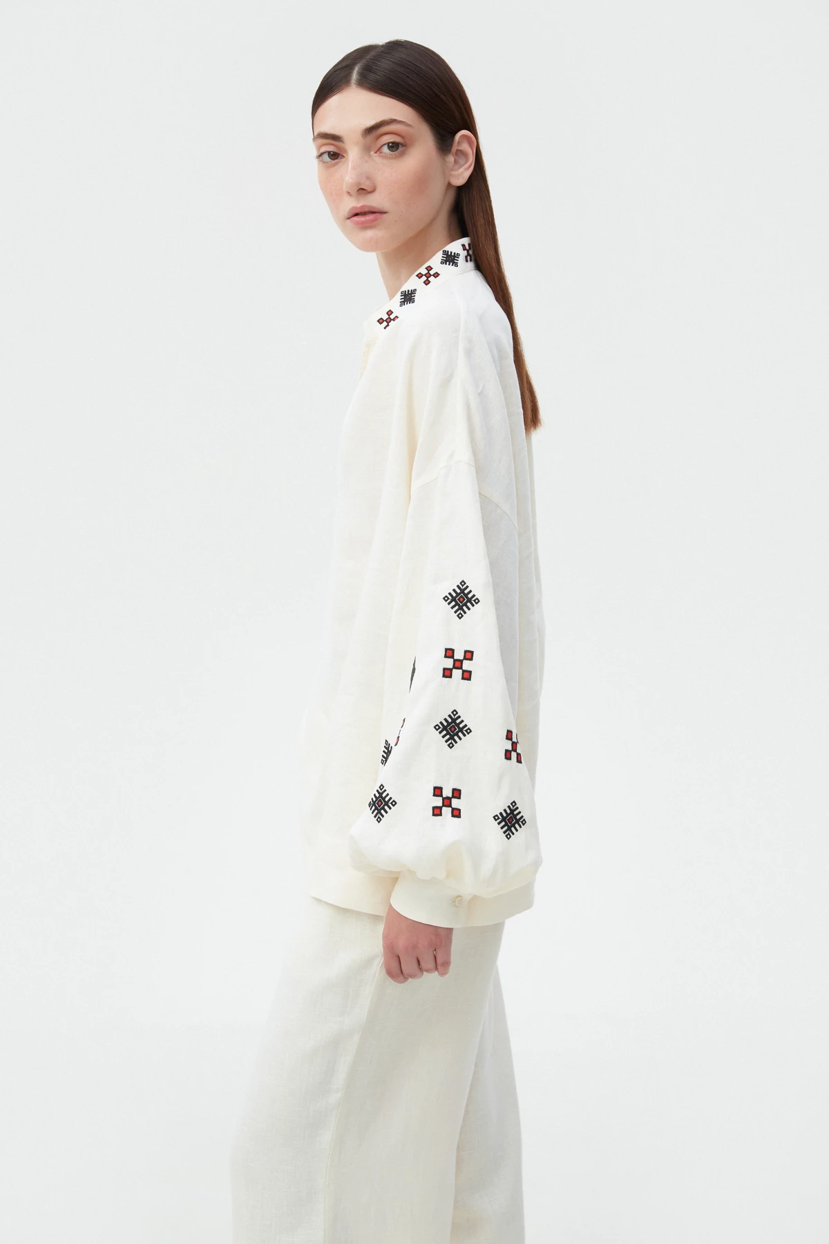 Milky linen vyshyvanka shirt with geometric embroidery, photo 3