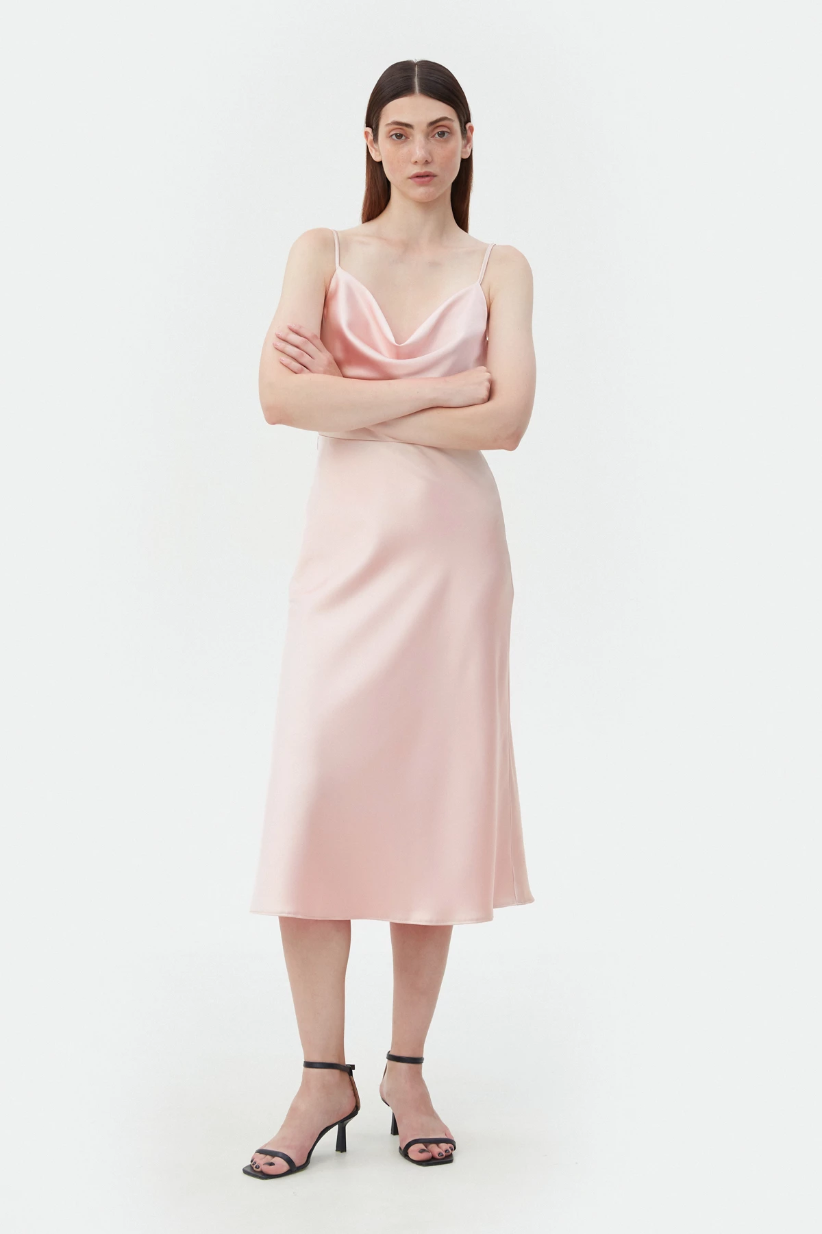 Сукня-комбінація з провисанням в області декольте пудрового кольору, фото 2