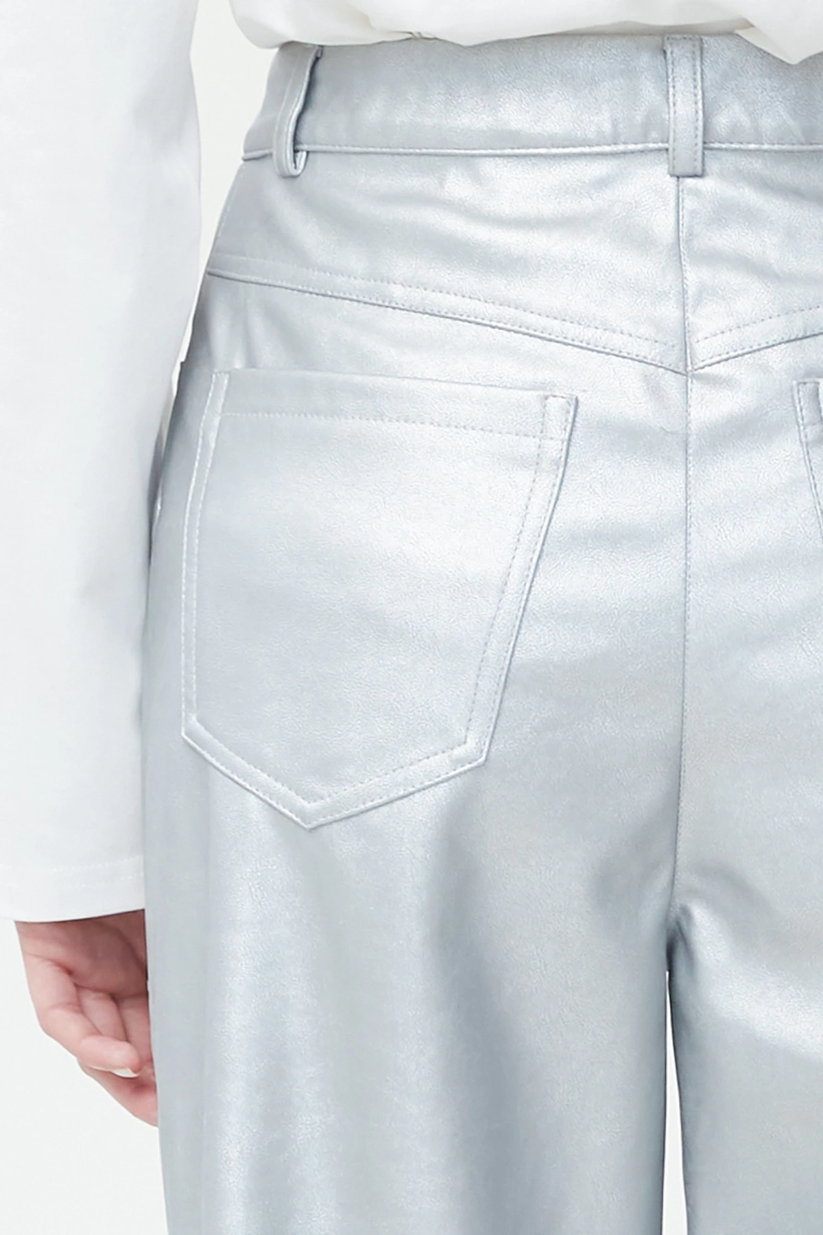 Подовжені штани wide leg з екошкіри срібного кольору, фото 5