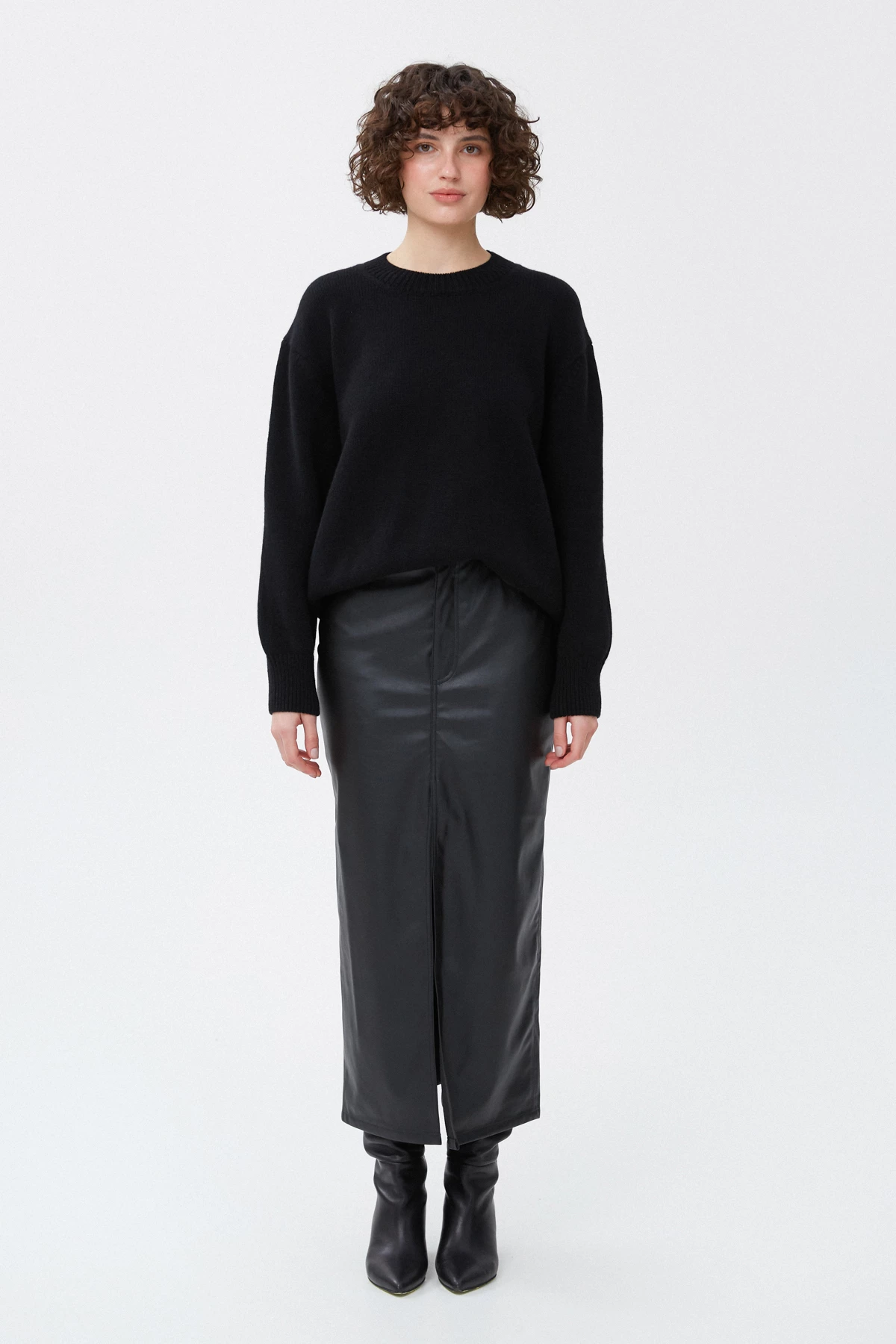 Black faux-leather elongated midi skirt, photo 1