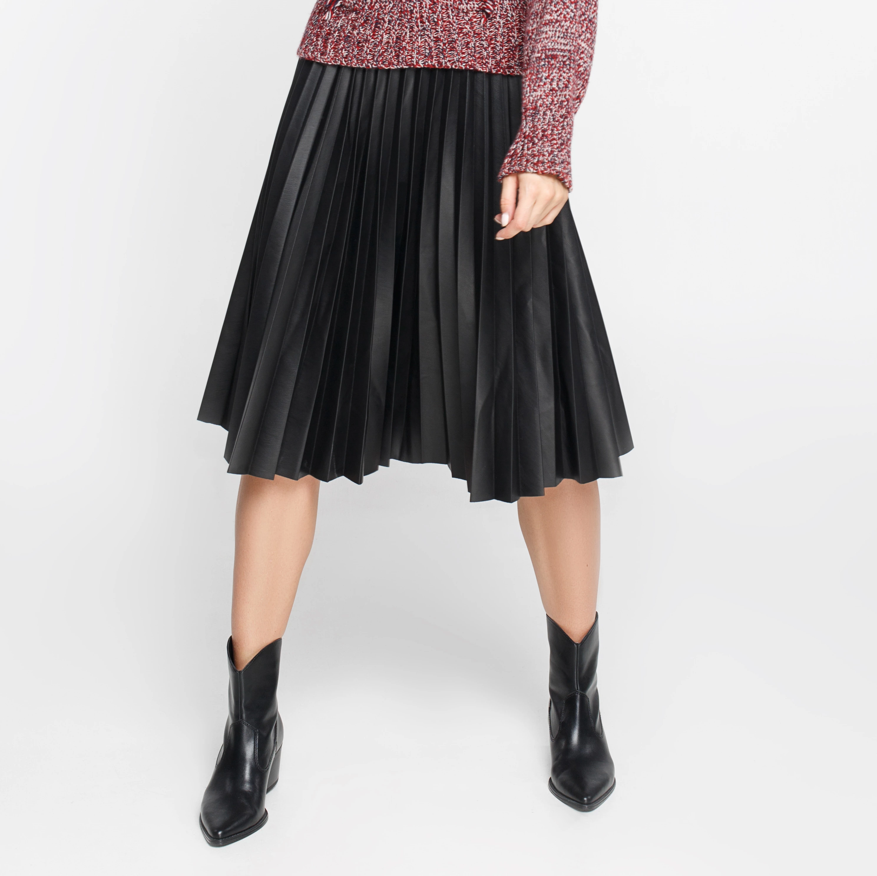 Black pleated leather skirt below the knee, photo 1