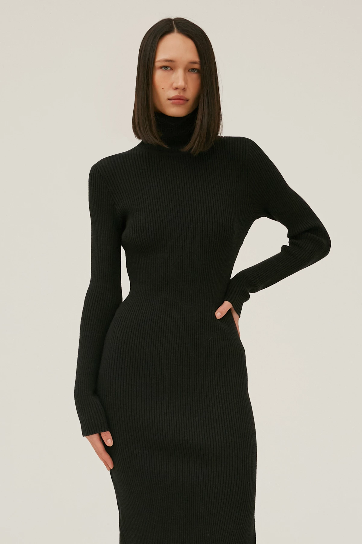 Knitted black dress with neckline and viscose, photo 1
