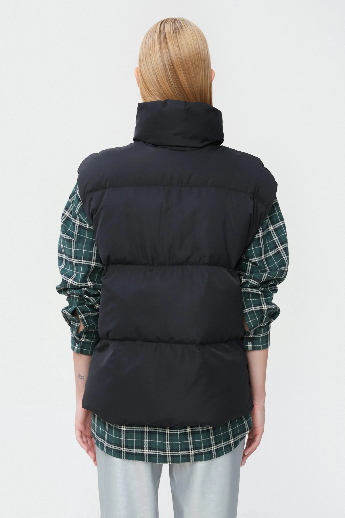 Black quilted padded vest, photo 4