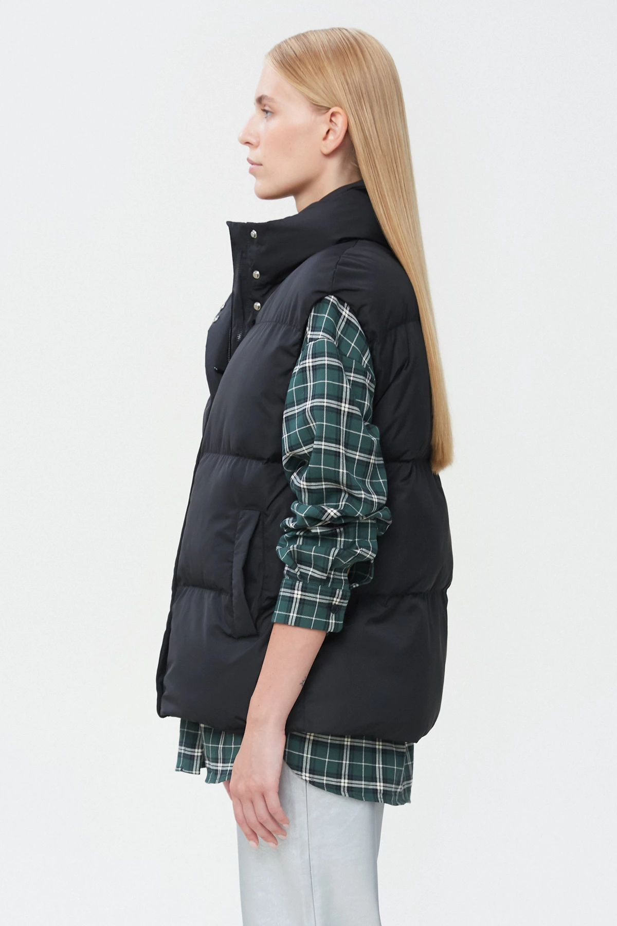 Black quilted padded vest, photo 5