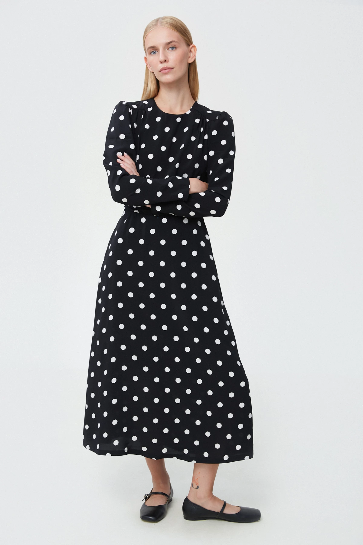 Black viscose midi dress with polka dot print, photo 3