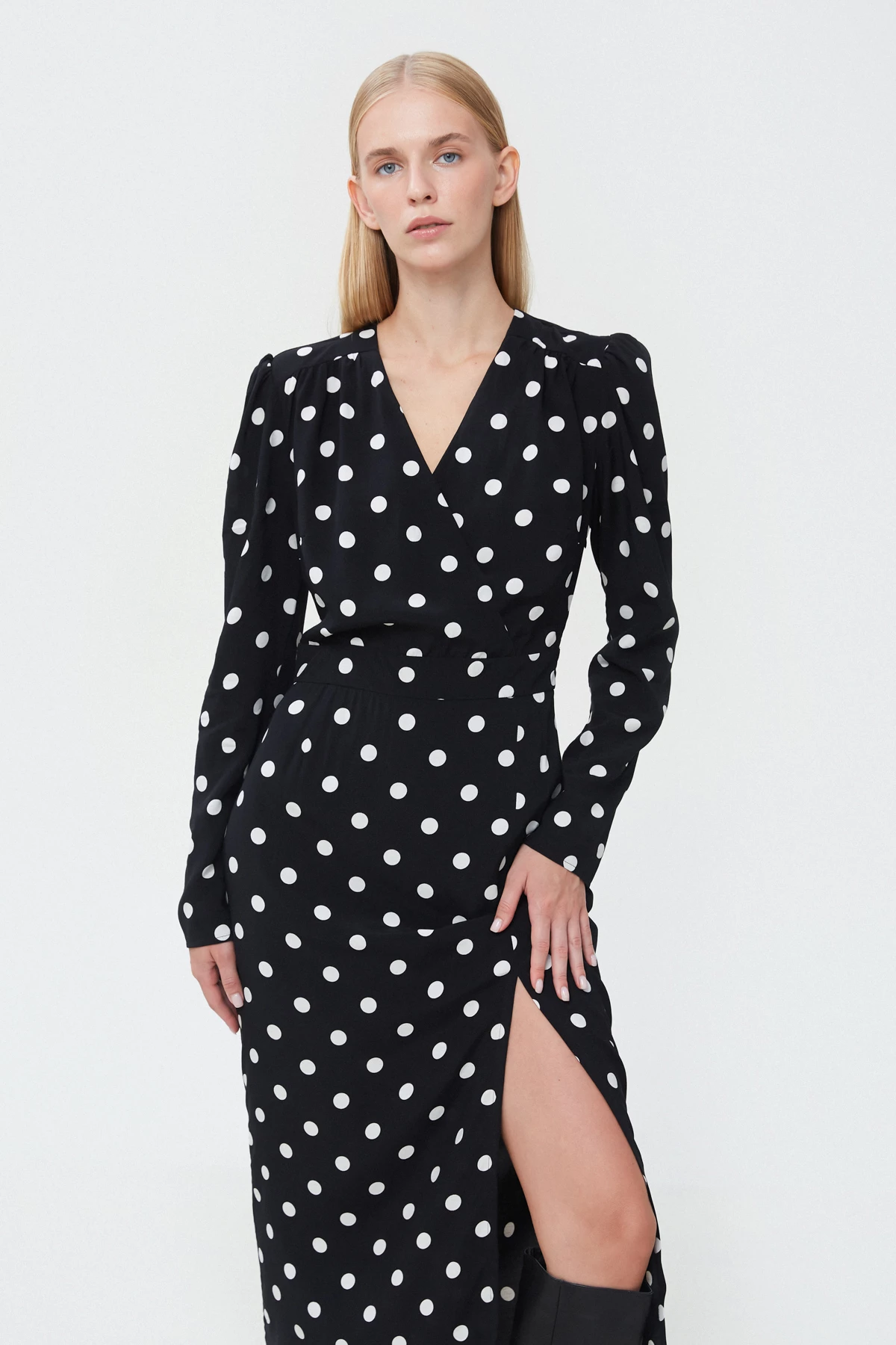 Black viscose midi dress with polka dot print, photo 1