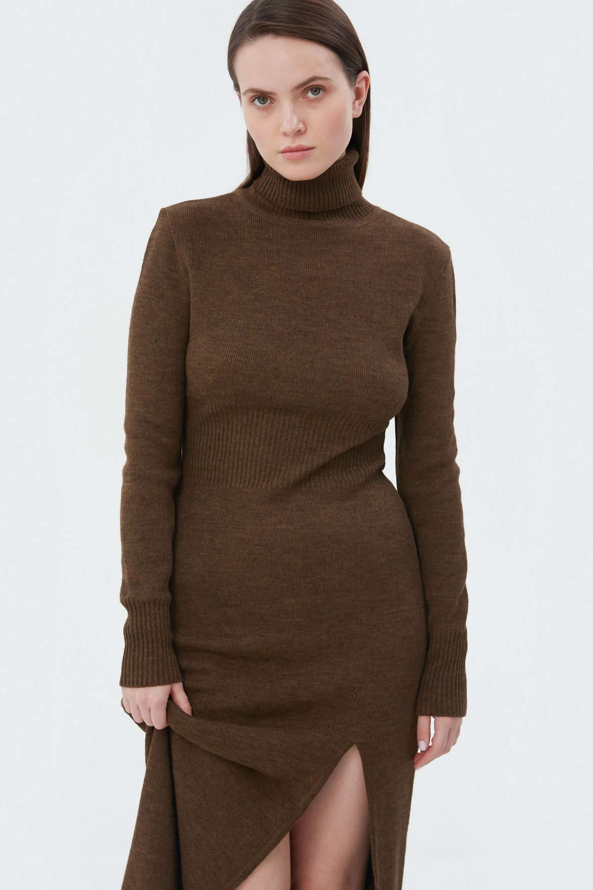 Brown knitted wool midi dress , photo 3