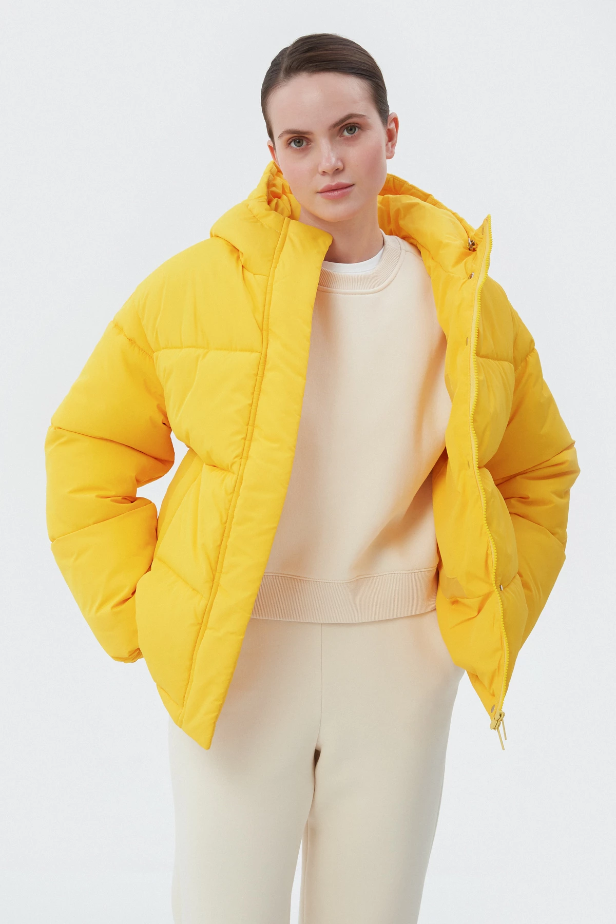 Жовта стьобана куртка з утеплювачем екопух, фото 3
