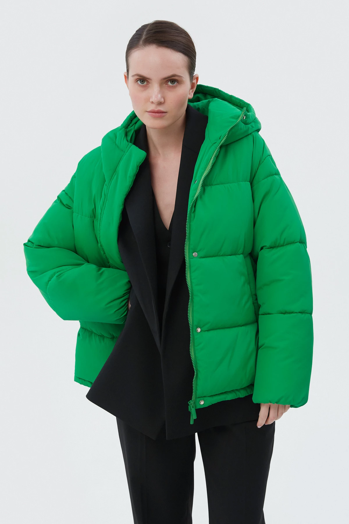 Зелена стьобана куртка з утеплювачем екопух, фото 3