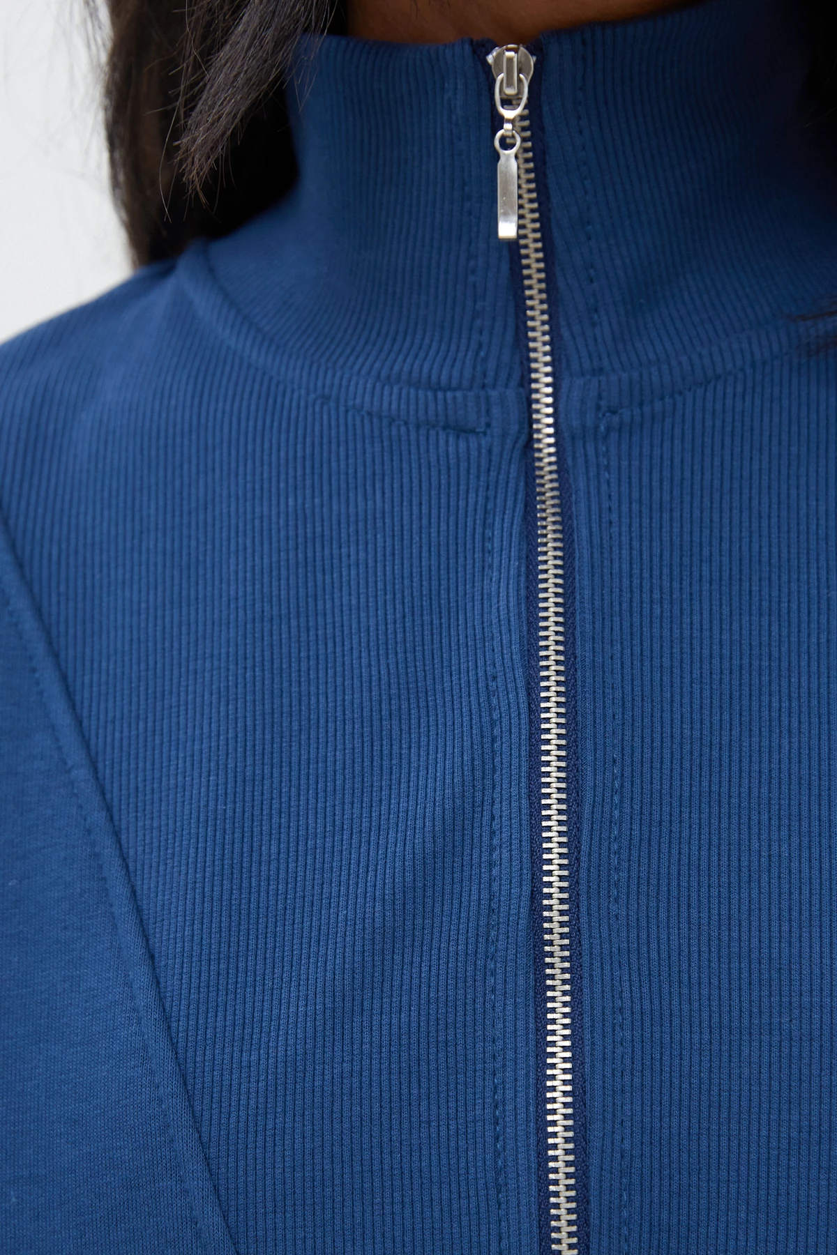 Knnitted navy blue loose sweatshirt on fleece, photo 5