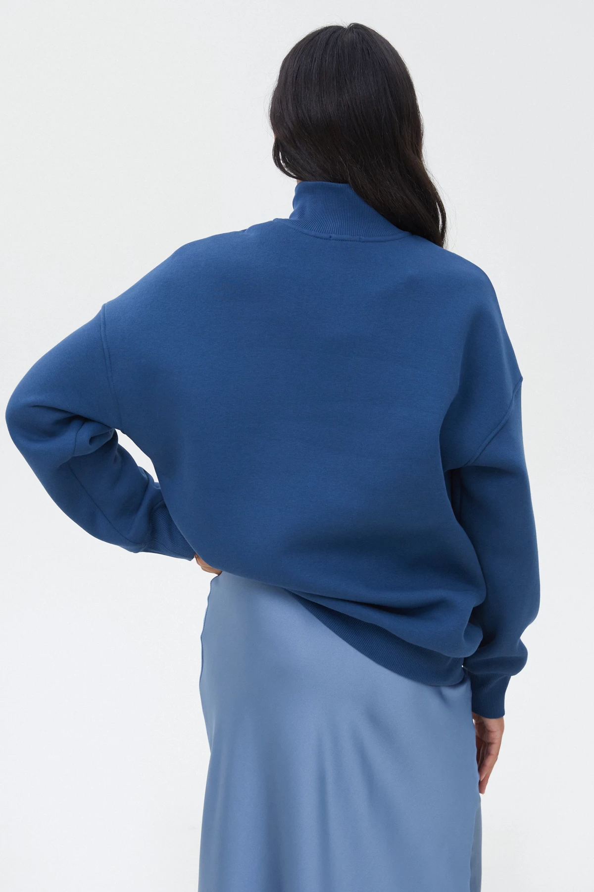 Knnitted navy blue loose sweatshirt on fleece, photo 6