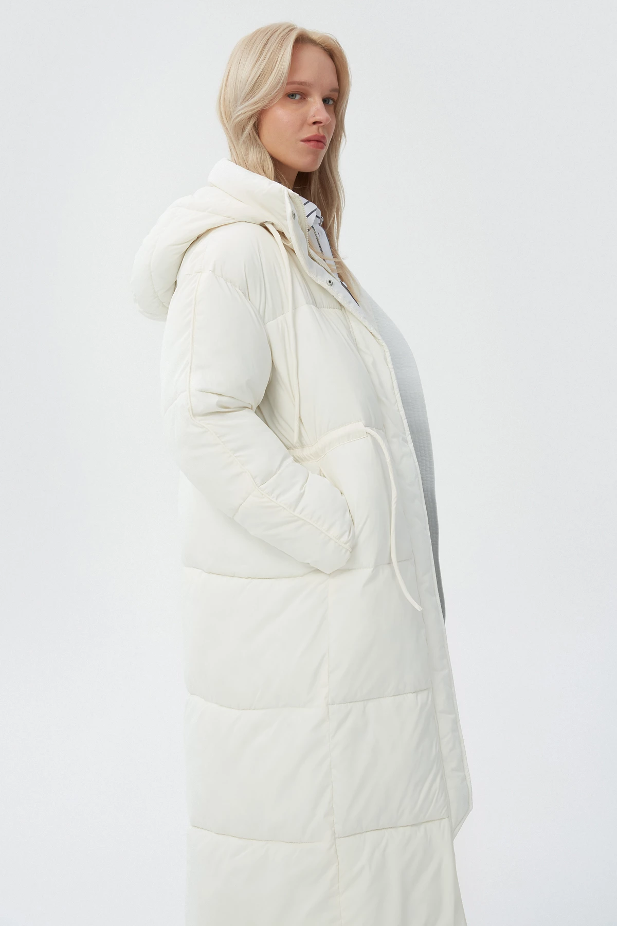 Milky long quilted coat with waist line accent, photo 2