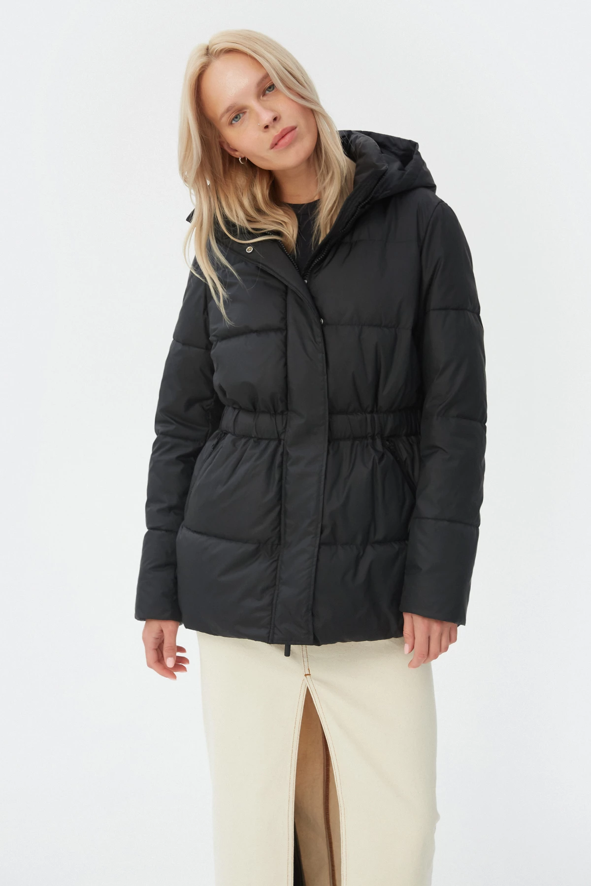 Black jacket with accent waist and insulation, photo 1