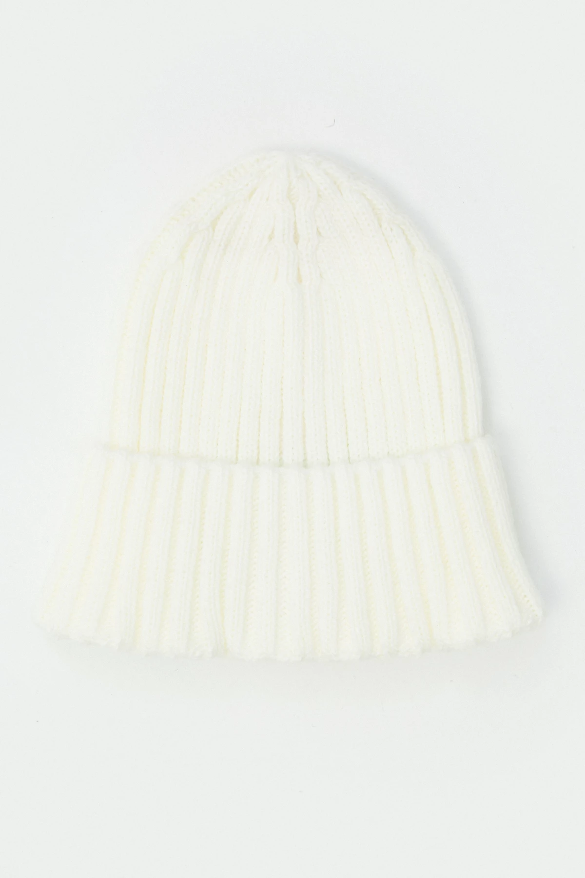Milky knitted wool beanie hat with a lapel, photo 2