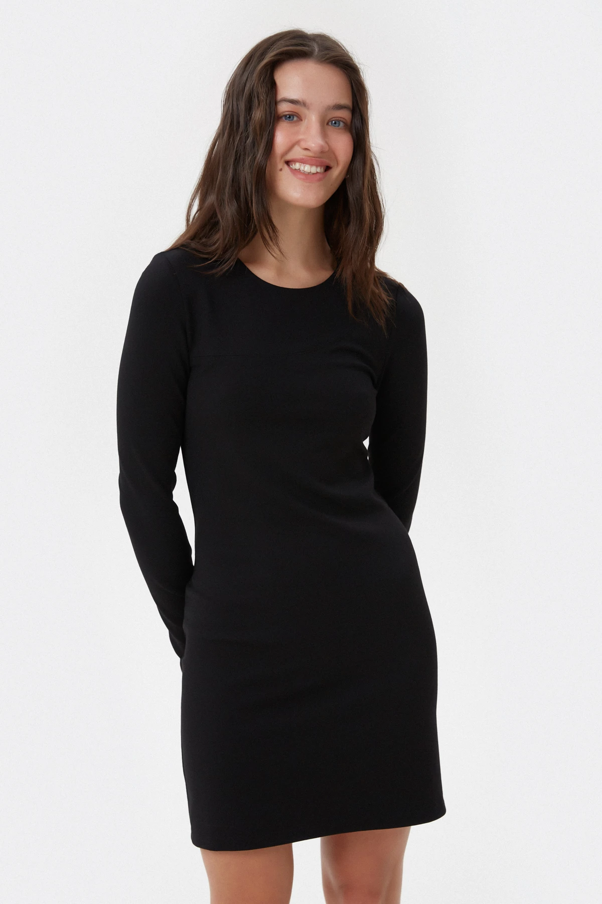 Short black dress of dense knitwear with viscose, photo 3