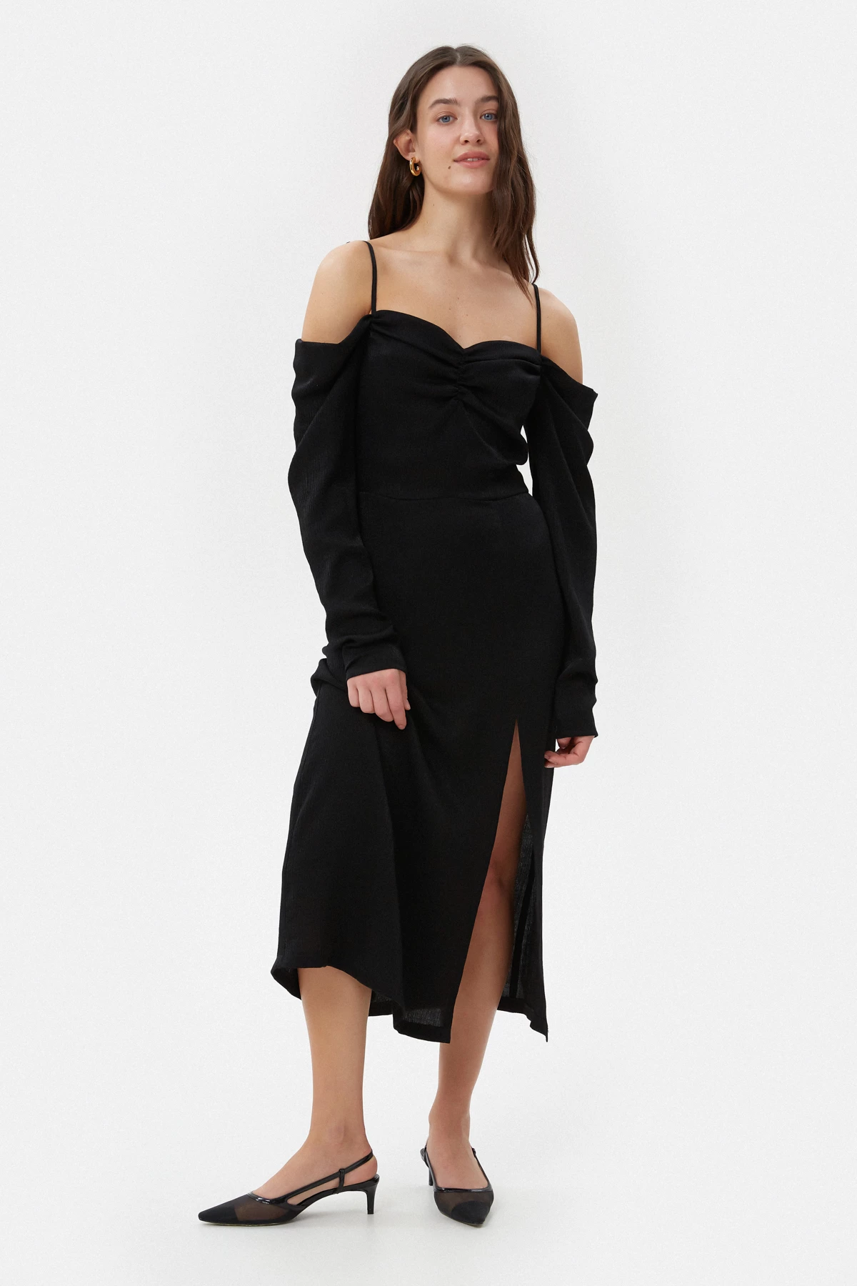 Black midi textured satin dress with a slit , photo 3