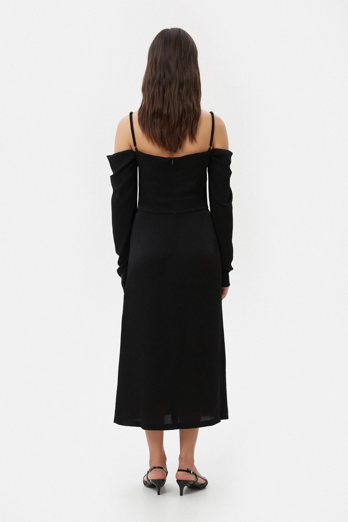 Black midi textured satin dress with a slit , photo 5