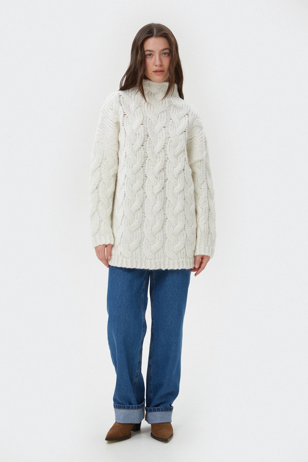 Milky elongated sweater in "braids" with wool, photo 1