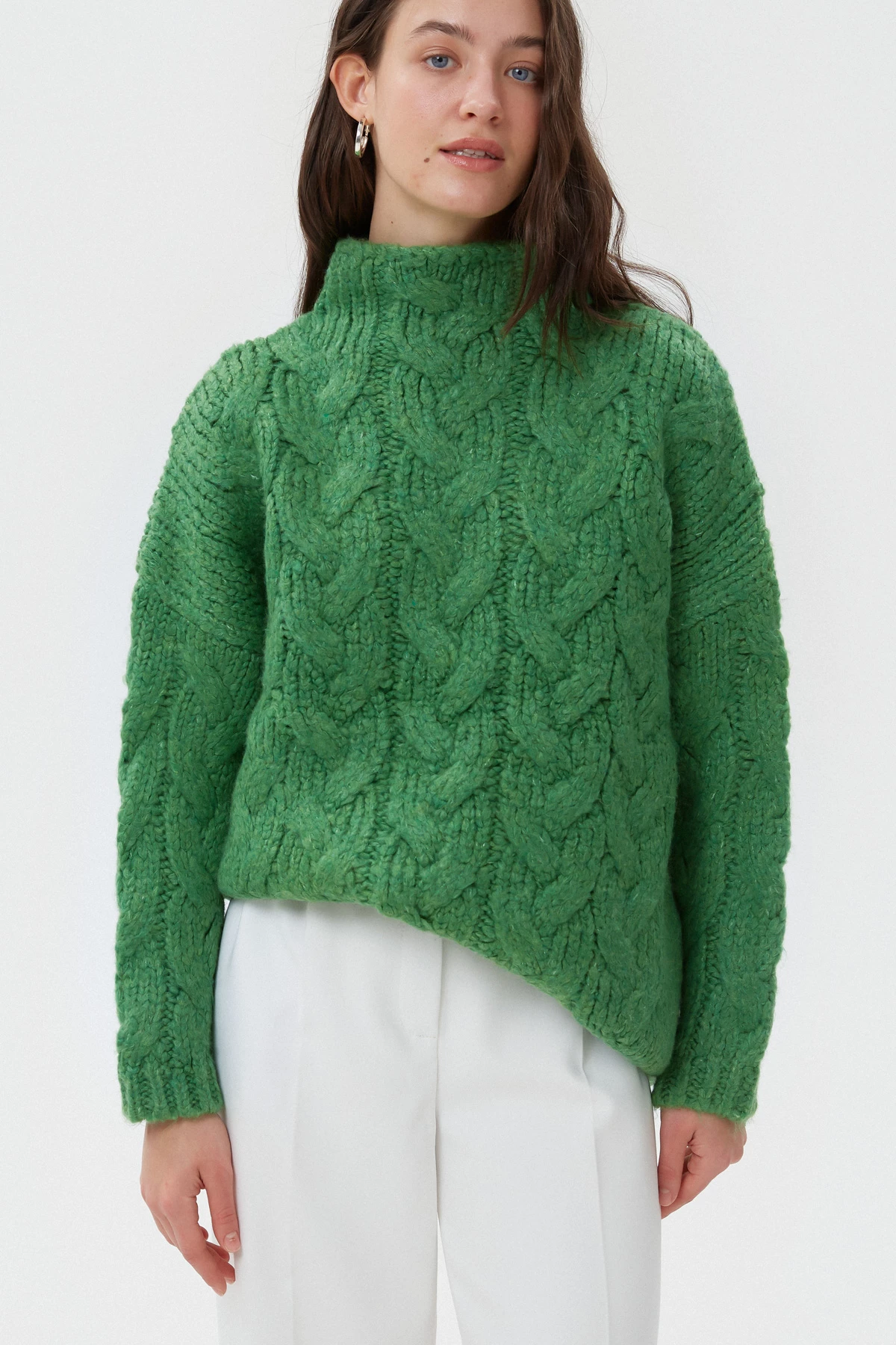 Зеленый удлиненный свитер с вязкой "косы" с хлопком, фото 5