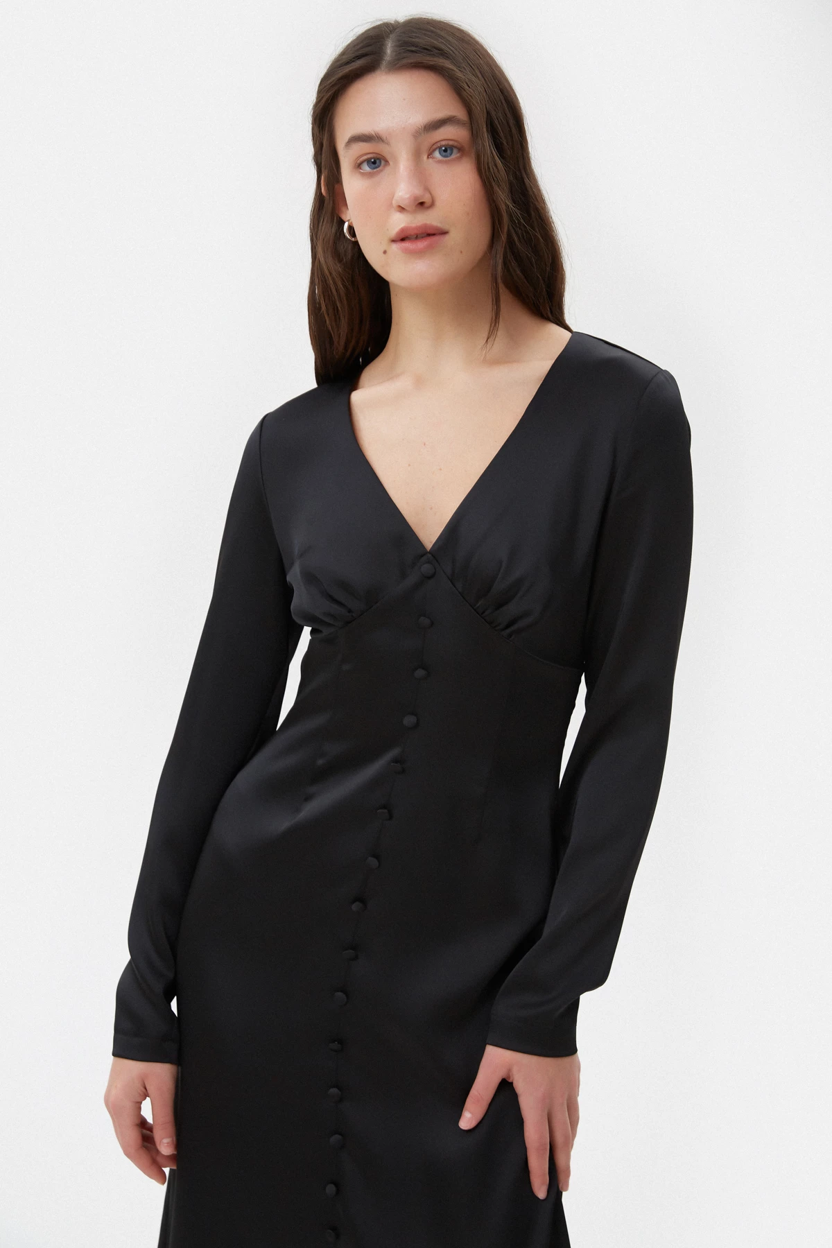 Black satin midi dress with a V-neckline, photo 3