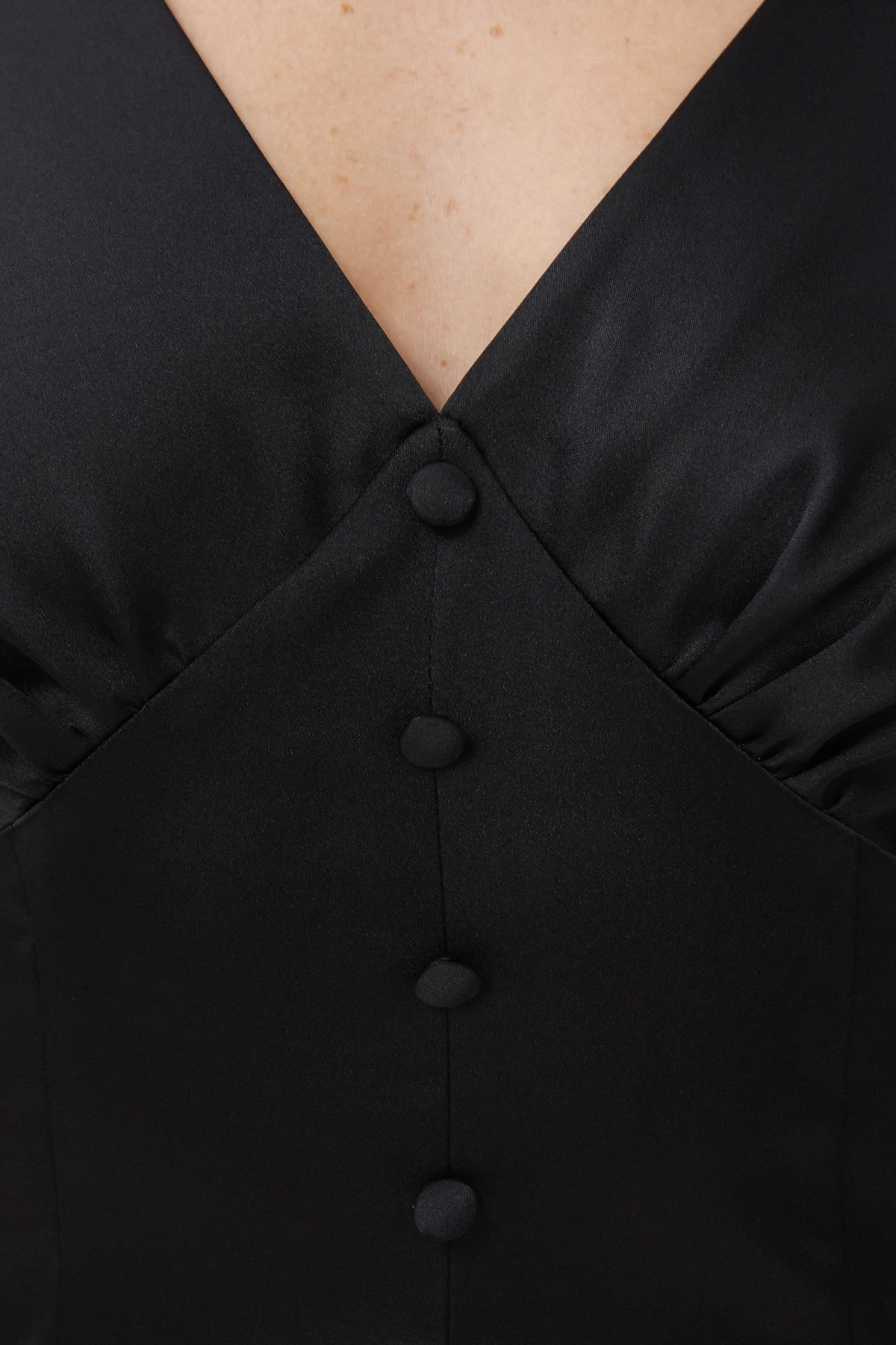 Чорна сукня міді з сатину з V-подібним вирізом, фото 4