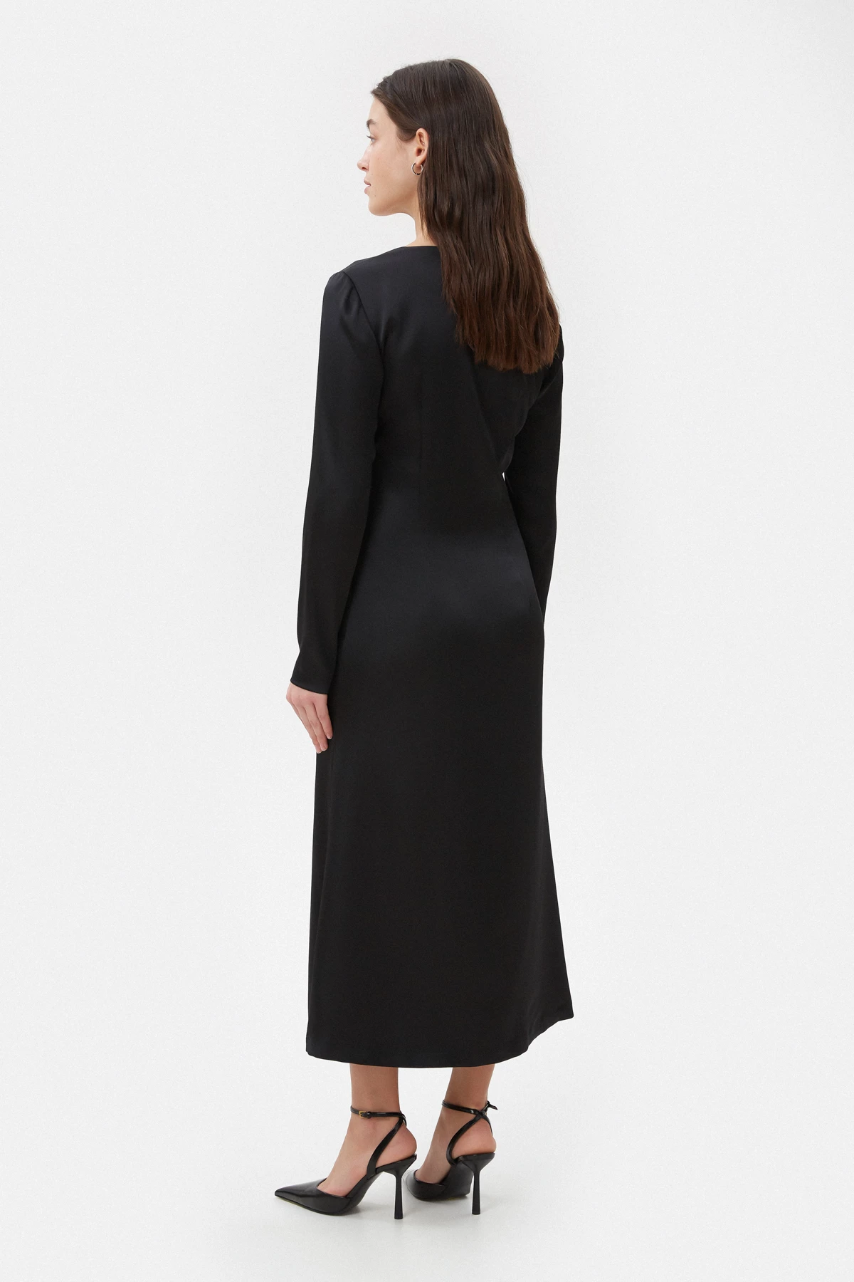 Чорна сукня міді з сатину з V-подібним вирізом, фото 5