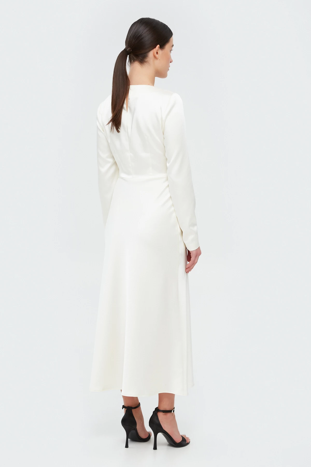 Молочна сукня міді з довгим рукавом зі щільного сатину, фото 4