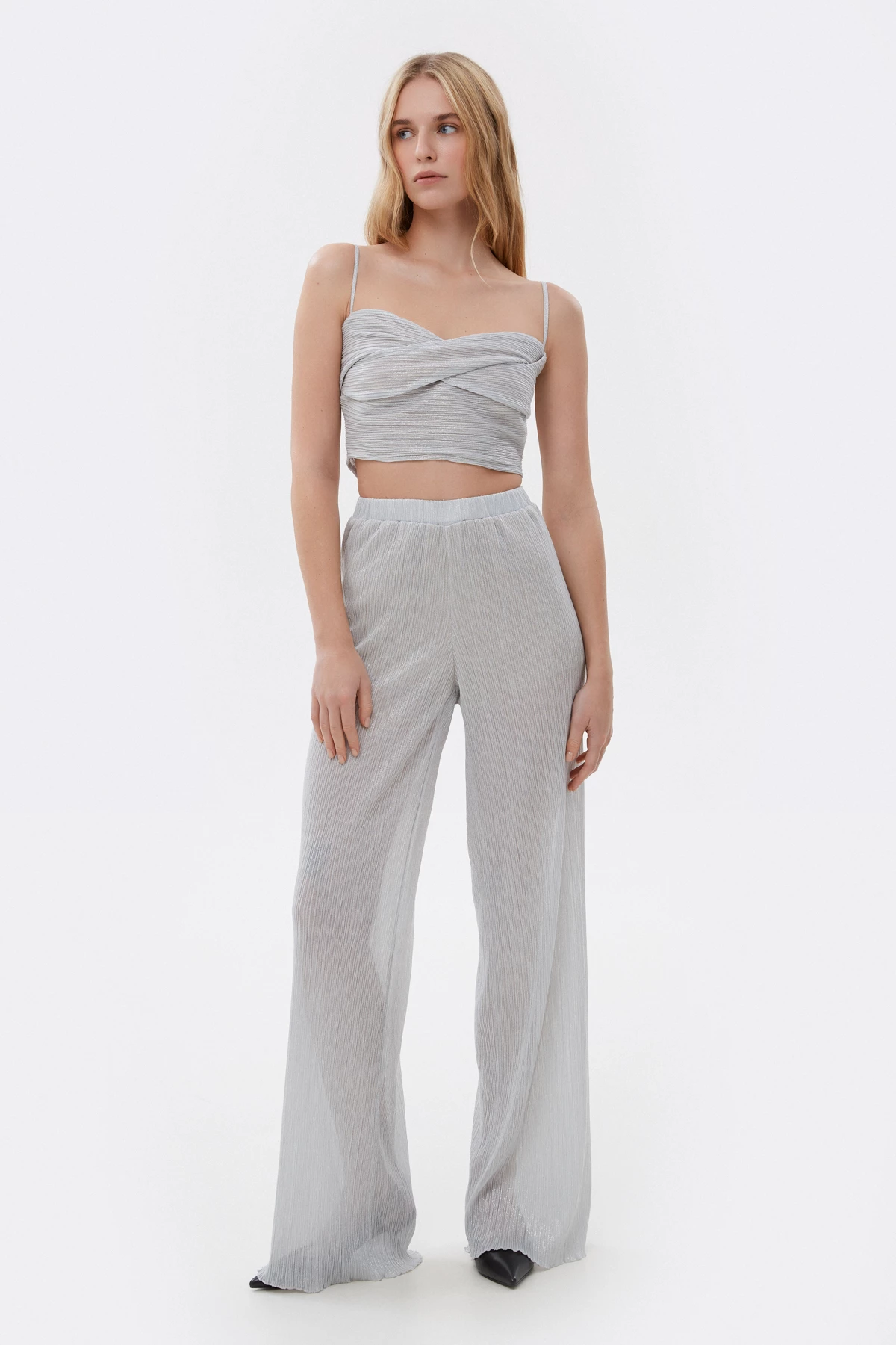 Straight loose trousers in silver pleated knit Estro x MustHave, photo 1