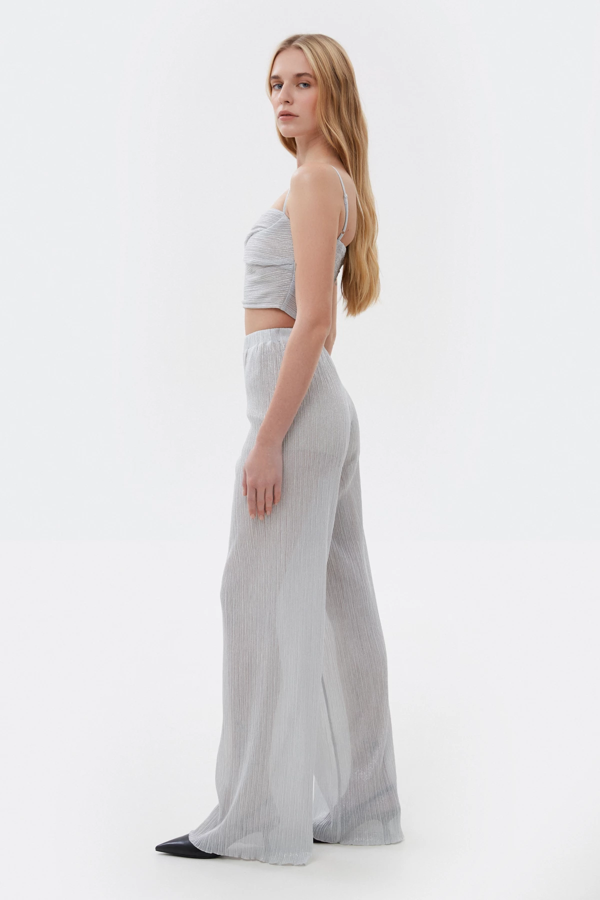 Straight loose trousers in silver pleated knit Estro x MustHave, photo 3