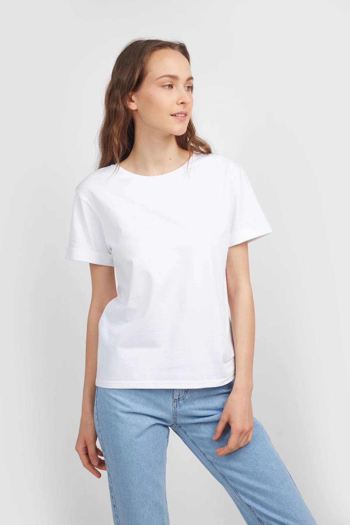 Біла футболка зі спущеною лінією плеча і манжетами, фото 2