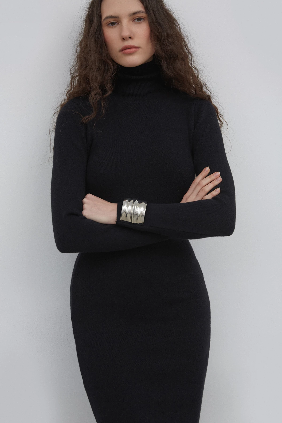 Black short fitted knitted dress with viscose, photo 2
