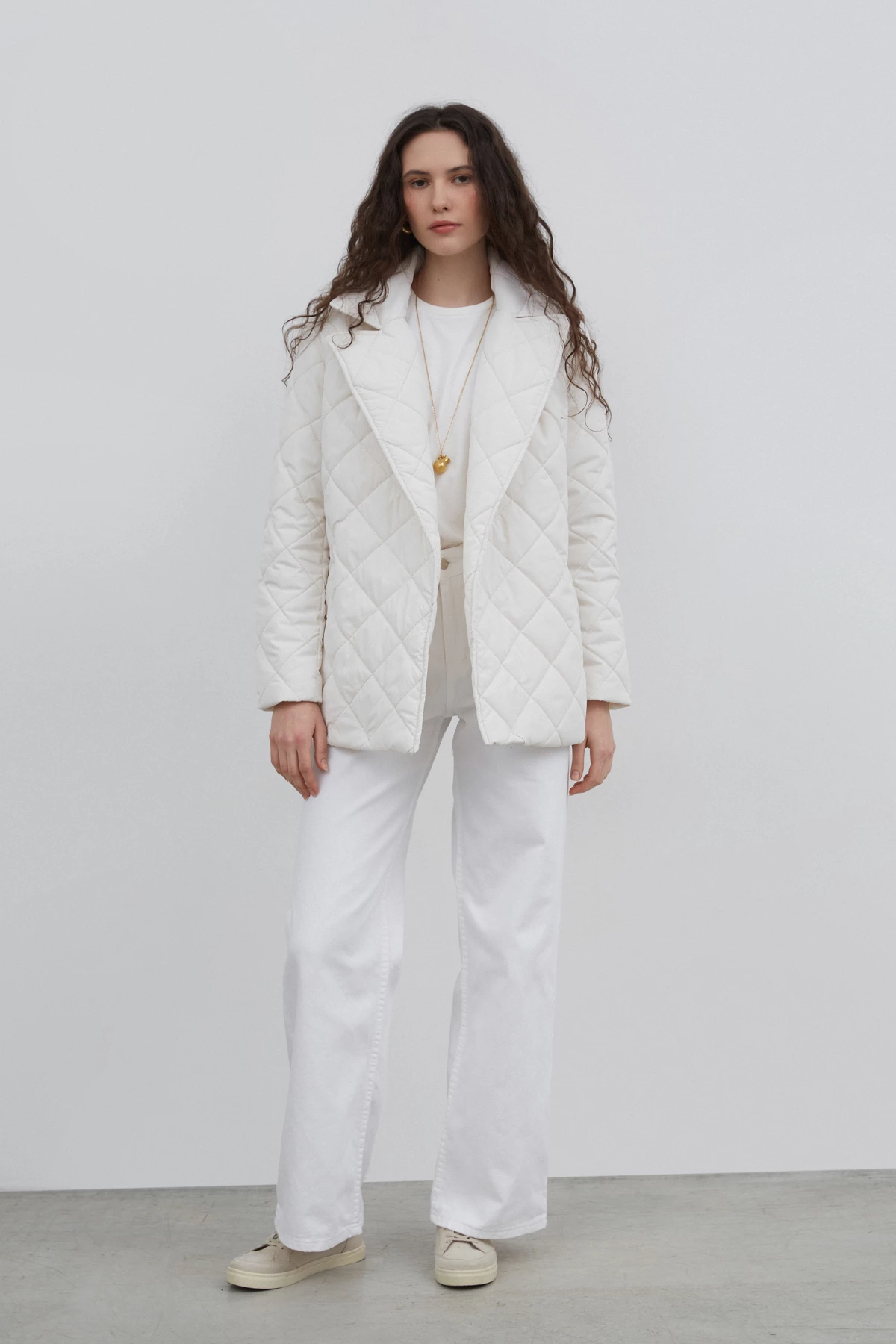 Milky quilted jacket with padding and belt, photo 4